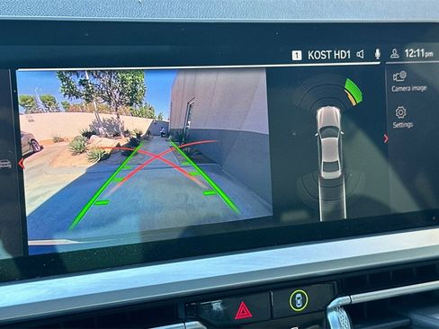 Used 2022 BMW 330i Sedan w/ Convenience Package image 22