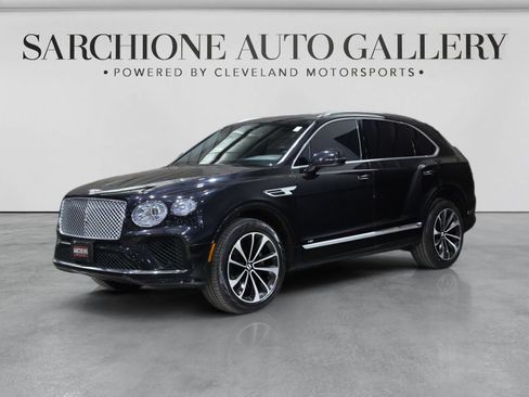 Used 2022 Bentley Bentayga AWD/4WD image 2