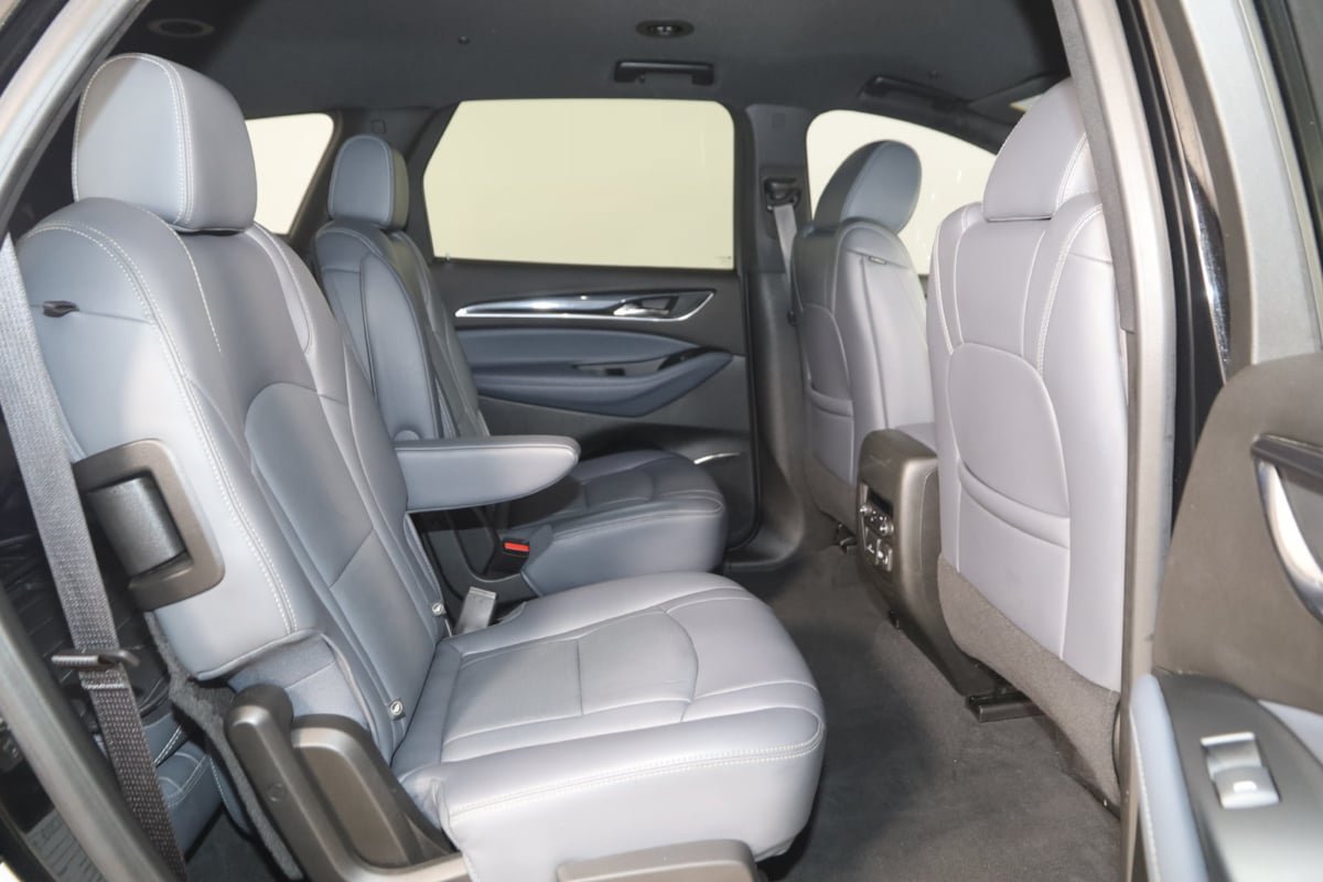 Used 2024 Buick Enclave Premium FWD image 13