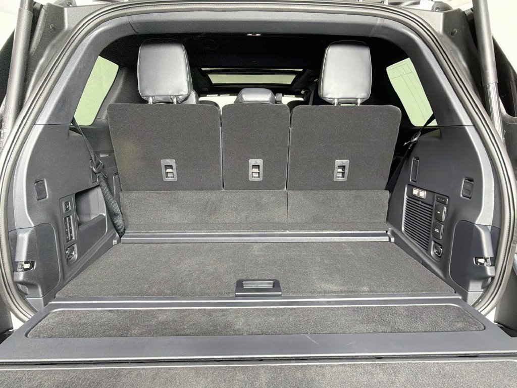 New 2025 Lincoln Navigator Reserve w/ Jet Appearance Package AWD/4WD image 28