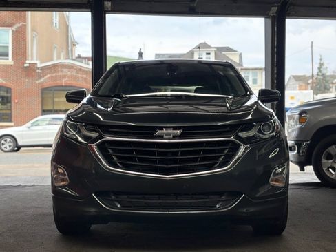 Used 2019 Chevrolet Equinox LT w/ Driver Convenience Package FWD image 2