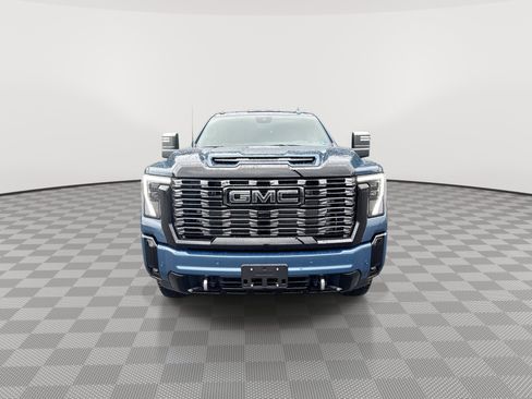 New 2026 GMC Sierra 2500 Denali Ultimate AWD/4WD image 3