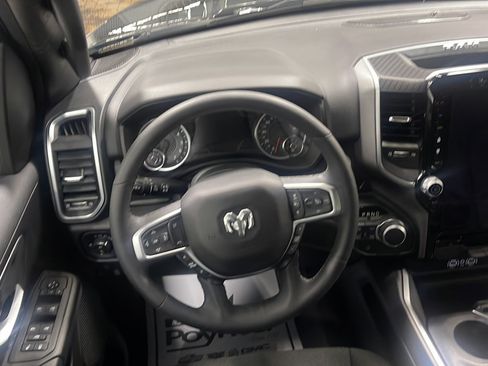 Used 2025 RAM 1500 Big Horn AWD/4WD image 3