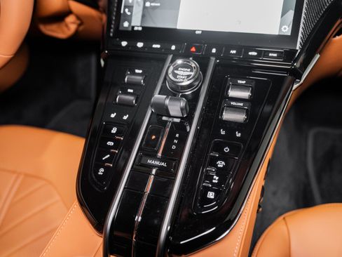 New 2026 Aston Martin V8 Vantage S image 25