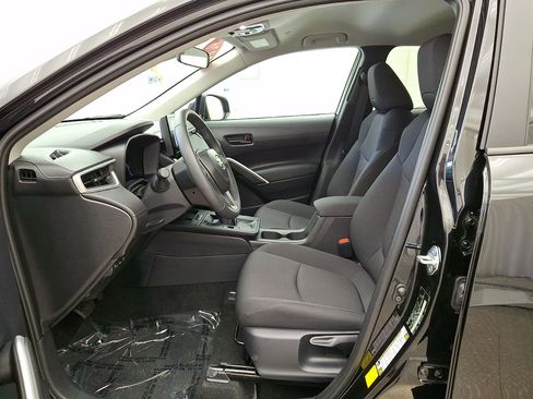 Certified 2026 Toyota Corolla Cross LE AWD/4WD image 11