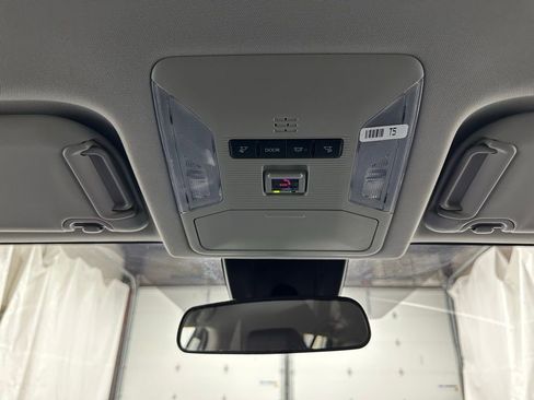 Used 2025 Toyota RAV4 XLE image 39