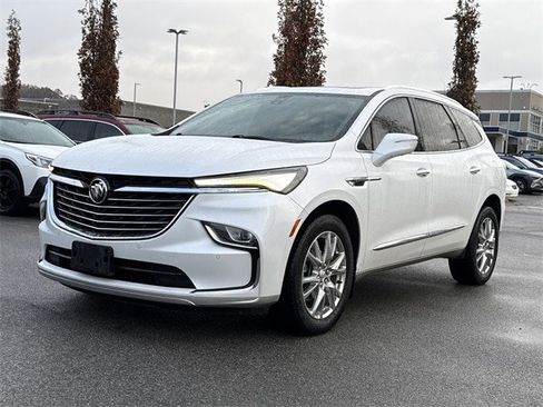 Used 2023 Buick Enclave Premium w/ Experience Buick Package image 7