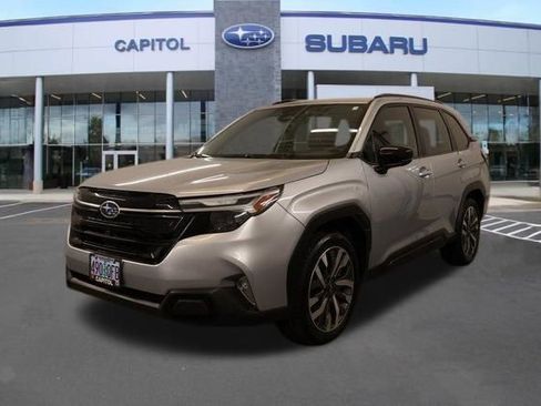 Used 2025 Subaru Forester Touring image 6