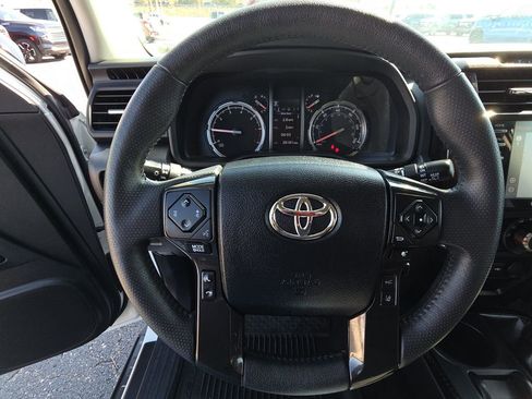 Used 2023 Toyota 4Runner TRD Off-Road image 17