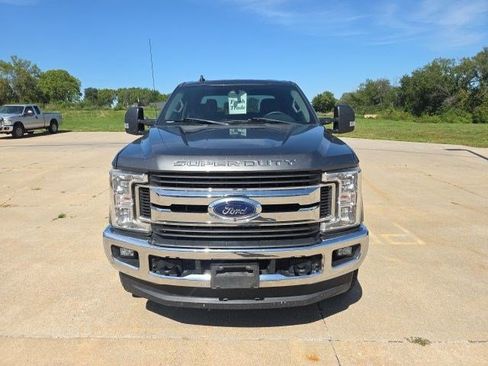 Used 2019 Ford F250 XLT w/ XLT Value Package AWD/4WD image 2