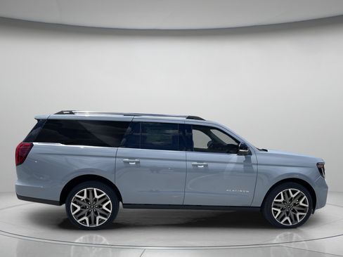 New 2026 Ford Expedition Max Platinum w/ Platinum Ultimate Package AWD/4WD image 2