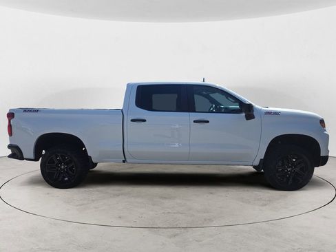 Used 2025 Chevrolet Silverado 1500 Custom Trail Boss w/ LPO, Dark Essentials Package AWD/4WD image 6