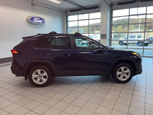 Used 2020 Toyota RAV4 XLE image 22