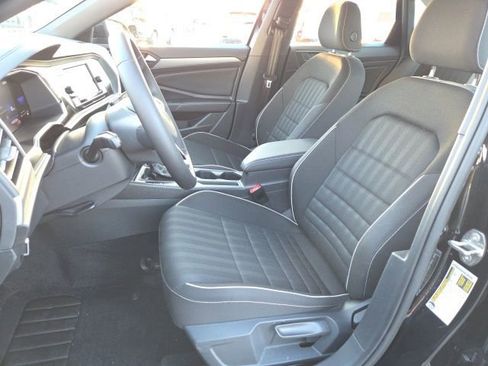 Certified 2022 Volkswagen Jetta Sport image 10