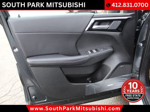 New 2026 Mitsubishi Outlander SE image 14