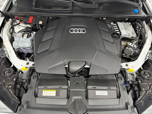 Used 2023 Audi Q7 3.0T Premium Plus w/ Premium Plus Package AWD/4WD image 38