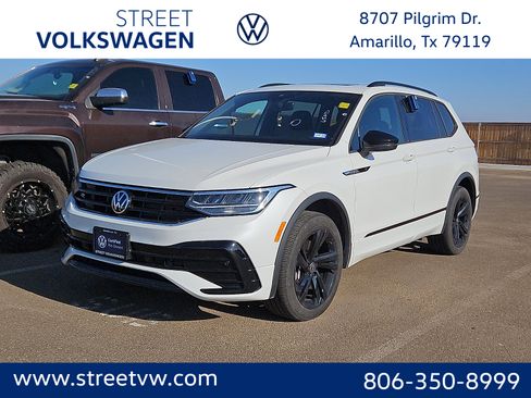Used 2024 Volkswagen Tiguan SE R-Line image 1