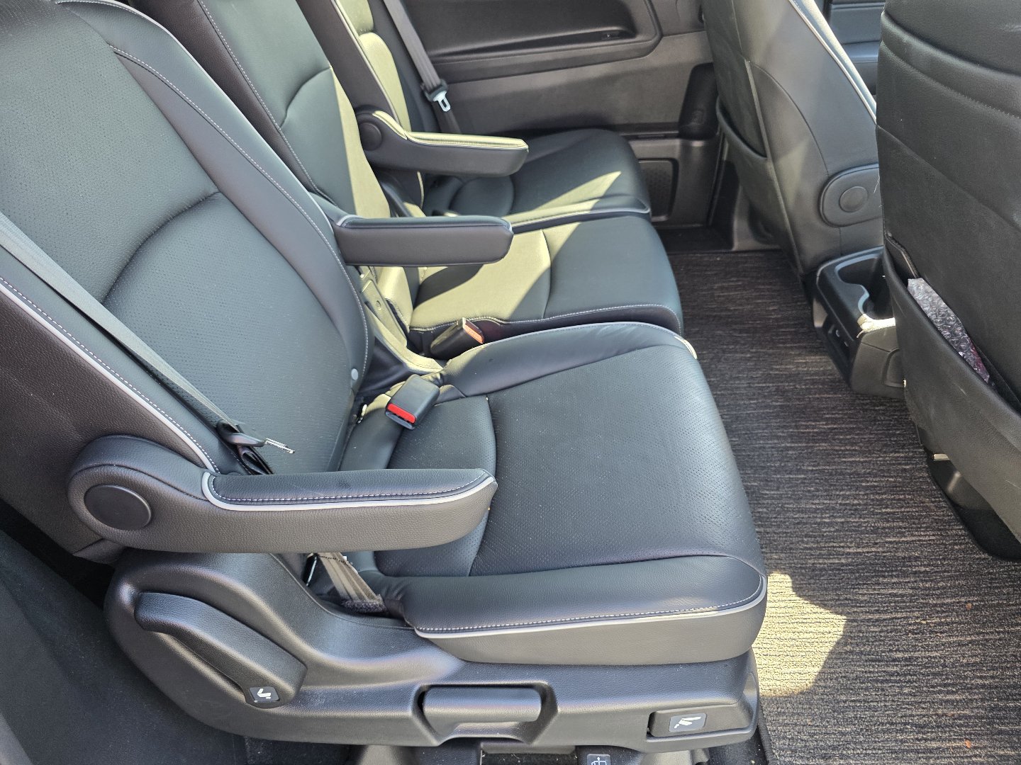 Used 2024 Honda Odyssey Elite image 19