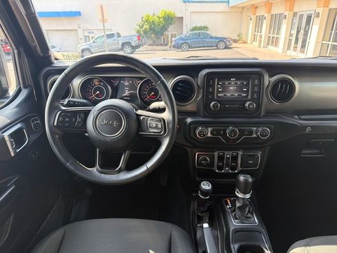 Used 2019 Jeep Wrangler Unlimited Sport S image 11
