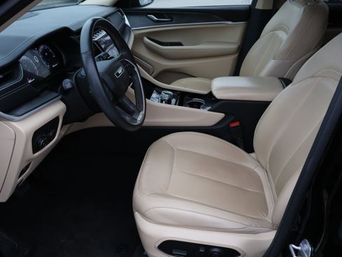 Used 2021 Jeep Grand Cherokee L Limited image 39