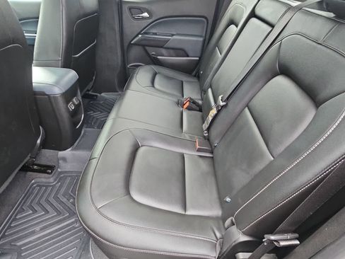 Used 2022 Chevrolet Colorado Z71 w/ Z71 Midnight Edition image 19