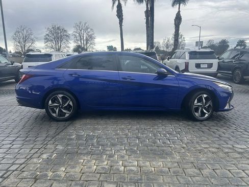 Used 2023 Hyundai Elantra Limited image 5