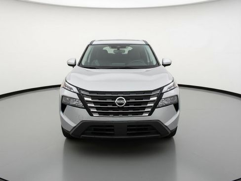 Used 2025 Nissan Rogue SV FWD image 2