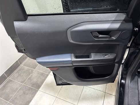 Used 2021 Ford Bronco Sport Outer Banks w/ Outer Banks Package (96D) image 17