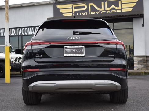 Used 2022 Audi Q4 e-tron Prestige image 10