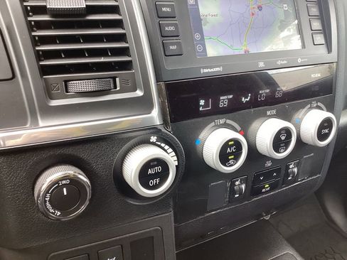 Used 2022 Toyota Sequoia TRD Pro AWD/4WD image 18