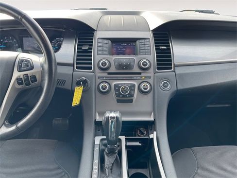 Used 2015 Ford Taurus SEL image 11