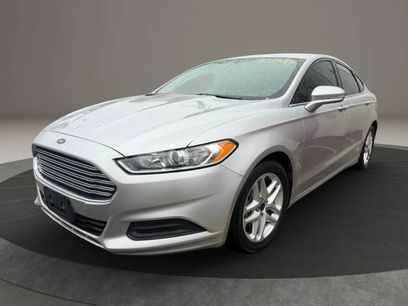 Used 2016 Ford Fusion SE