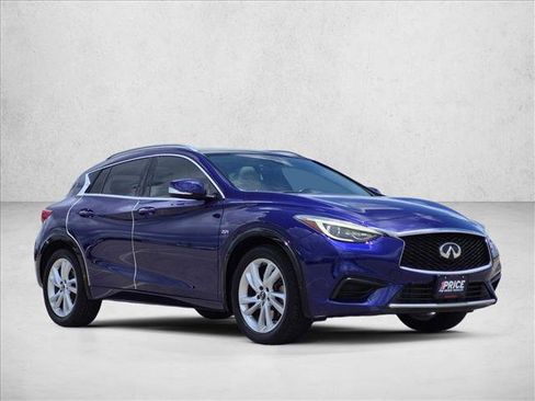 Used 2019 INFINITI QX30 FWD image 3