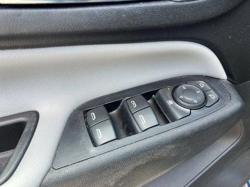 Used 2020 Chevrolet Equinox LT w/ LPO, Floor Liner Package FWD image 13