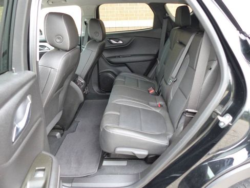 Used 2023 Chevrolet Blazer LT w/ Sound & Technology Package FWD image 43