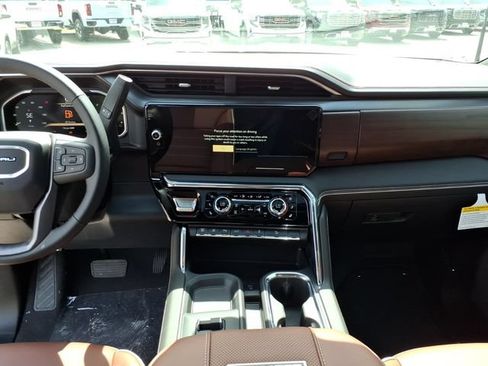 New 2026 GMC Sierra 3500 Denali Ultimate AWD/4WD image 13