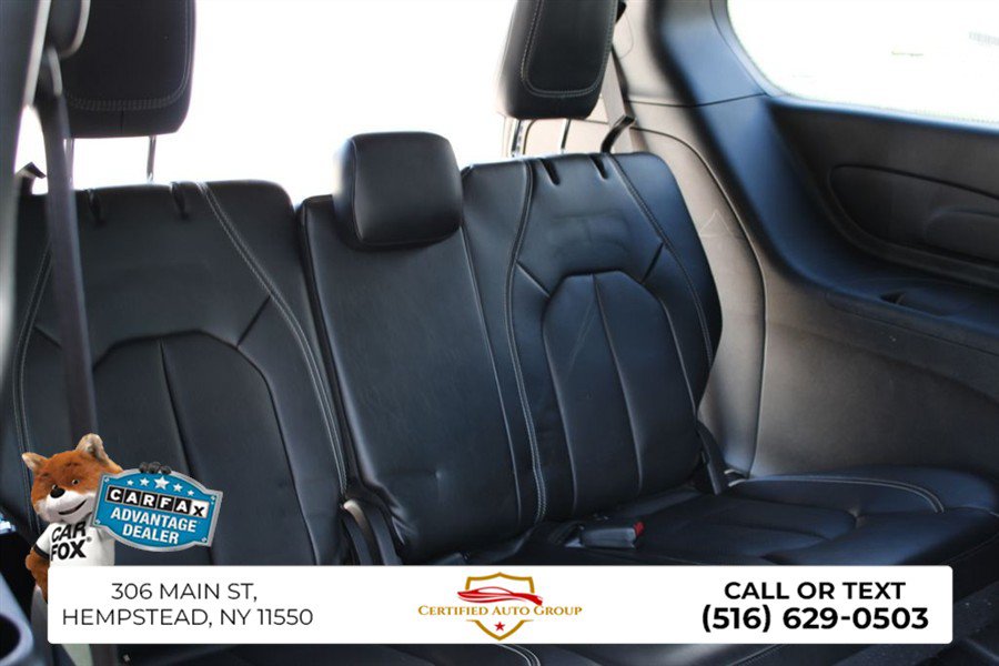 Used 2025 Chrysler Pacifica Select FWD image 28