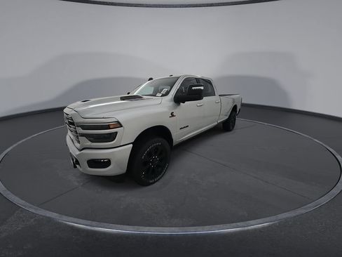 New 2026 RAM 2500 Laramie AWD/4WD image 4