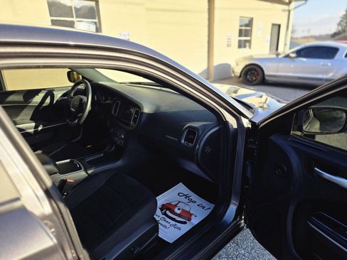 Used 2019 Dodge Charger Police w/ Convenience Group I image 15