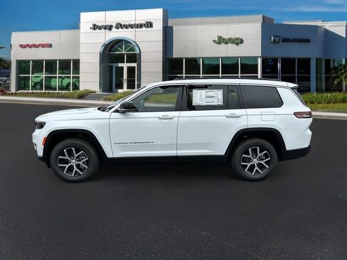 New 2025 Jeep Grand Cherokee L Limited w/ Luxury Tech Group II image 4