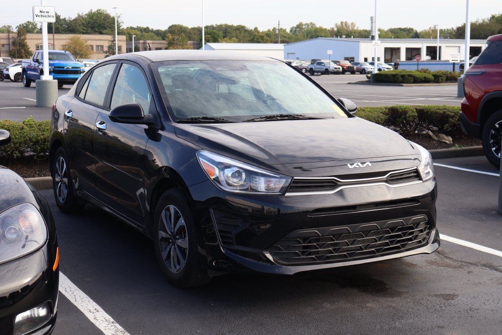 Used 2023 Kia Rio S w/ Technology Package FWD image 3