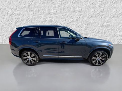 Used 2024 Volvo XC90 B5 Plus image 2