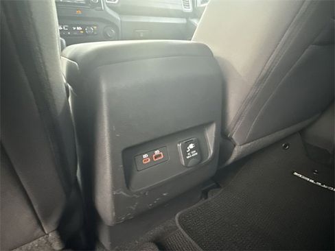 Certified 2022 Nissan Frontier SV image 20