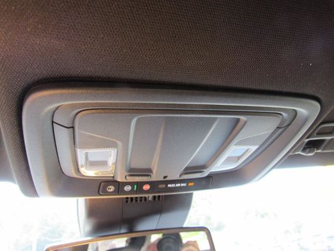 Used 2025 GMC Sierra 2500 AT4 AWD/4WD image 36