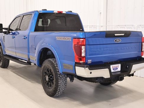 Certified 2020 Ford F350 Lariat w/ Tremor Off-Road Package image 8