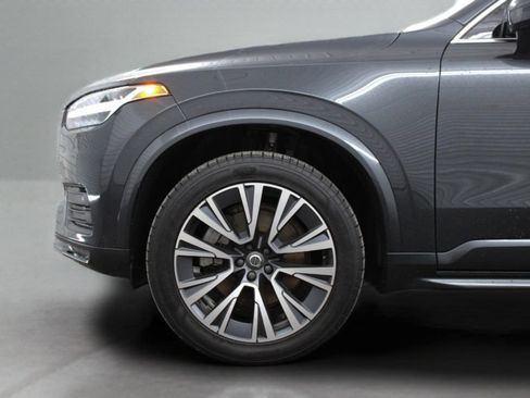 Used 2022 Volvo XC90 T5 Momentum w/ Climate Package FWD image 6