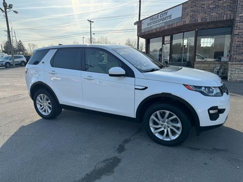 Used 2018 Land Rover Discovery Sport HSE AWD/4WD image 20