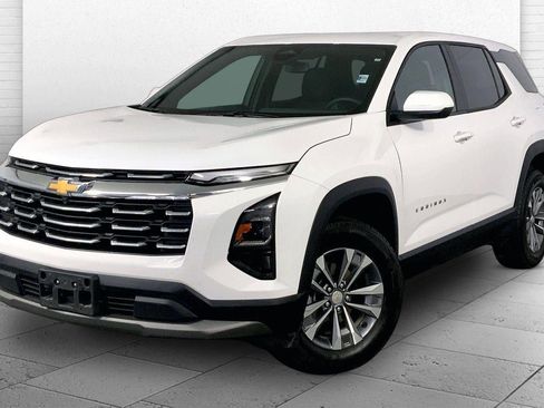 Used 2026 Chevrolet Equinox LT AWD/4WD image 14