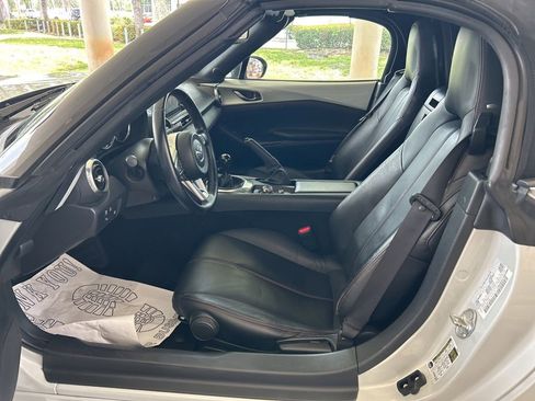 Used 2016 MAZDA MX-5 Miata Grand Touring RWD image 12