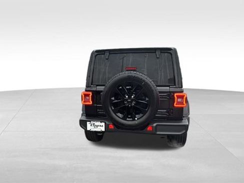 Used 2025 Jeep Wrangler Unlimited Sahara image 34